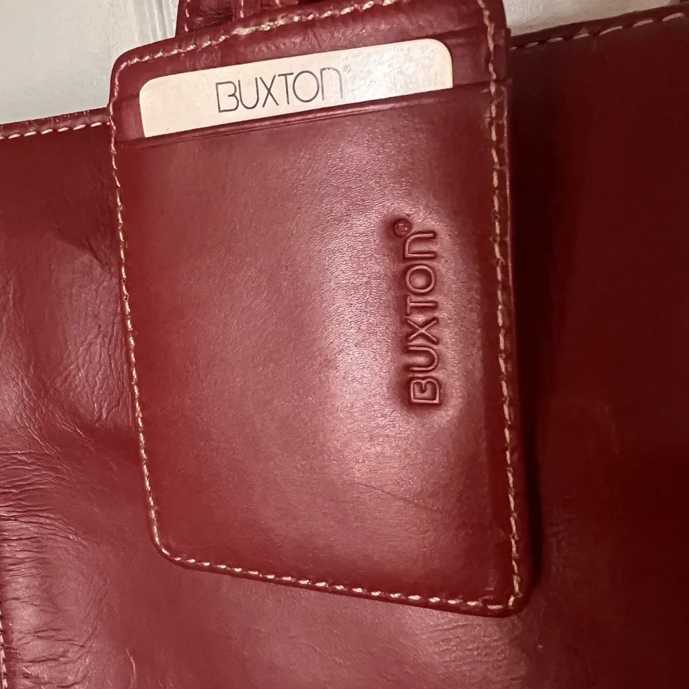 Buxton classic genuine